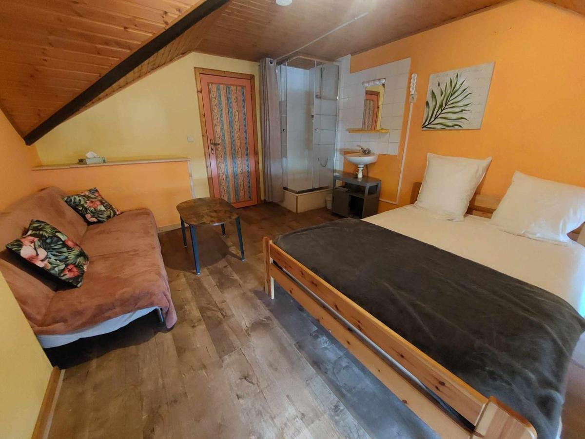 Le Vieux La Roche Bed & Breakfast Exterior photo